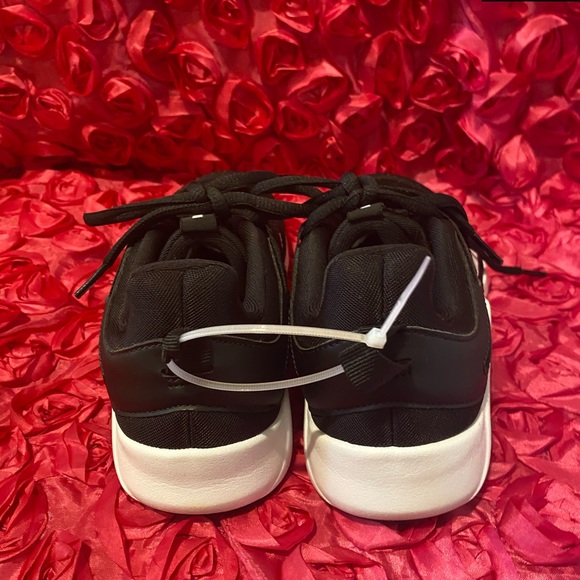 Nike Legend Essential Women's - Picture 6 of 10